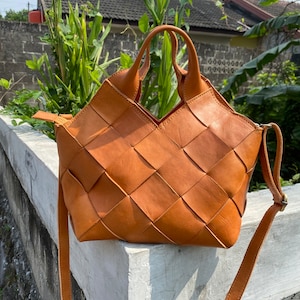 Handmade Woven Leather Crossbody Bag: Veg-Tan Shoulder Bag