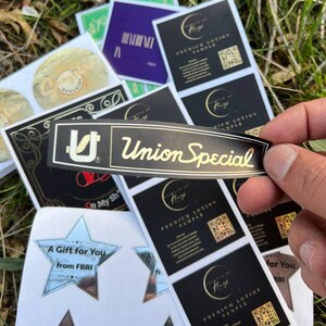 Gold Foil Stickers: Custom Reflective Waterproof Labels immagine 11