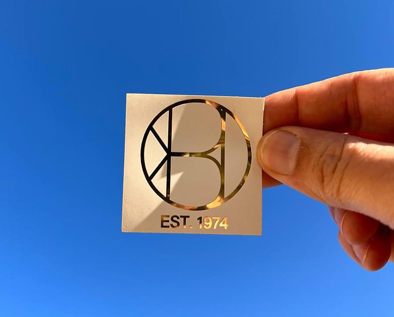 Gold Foil Stickers: Custom Reflective Waterproof Labels immagine 5