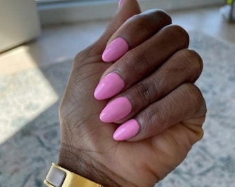 Bring pink nails | nails | glue on false nails | press ons | press on nails | red nails | false nails | pink press ons | summer nails