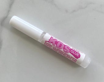 KDS Nagelkleber | falsche Nägel Kleber | Nagelkleber | kleben | künstliche Nägel | mit Nägeln | selbstklebende Nägel | Nägel | künstliche Nägel | nägel kleben |