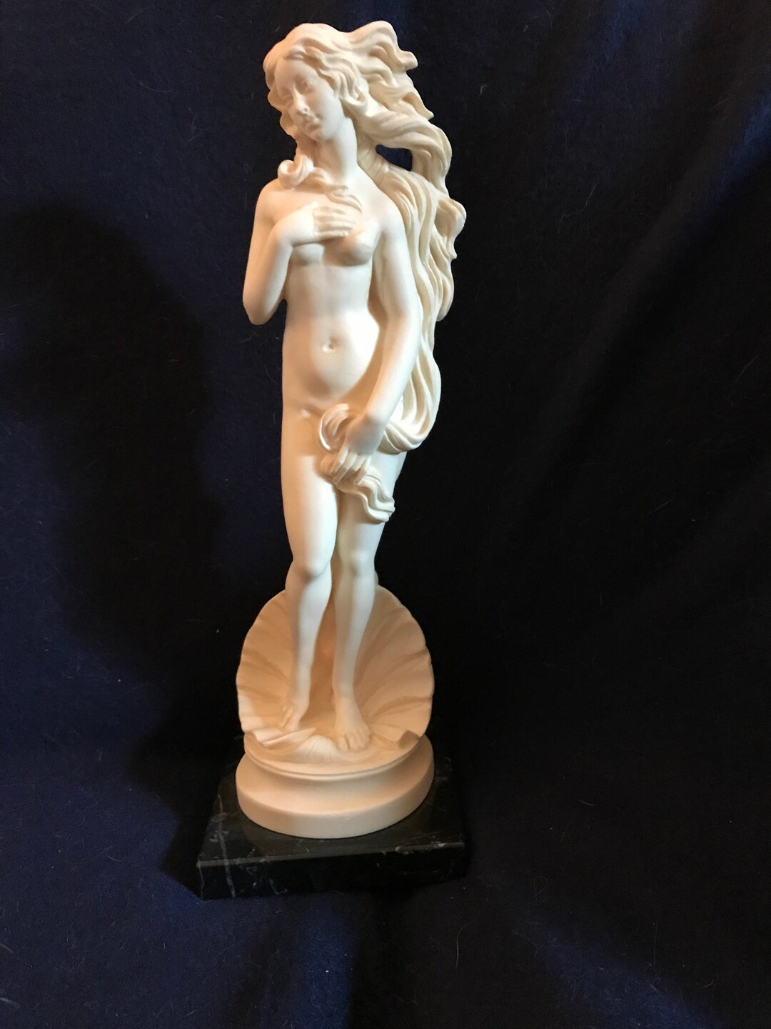 Design Toscano Callipygian Venus (Venus Kallipygos) Gallery Statue