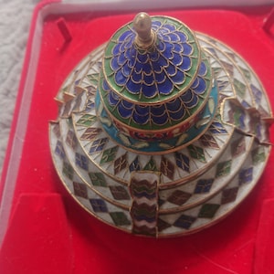 Wunderschönes Cloisonné-Ornament