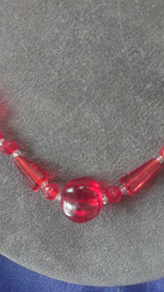 Lovely Art Deco red glass necklace - image 5