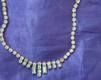 Lovely blue rhinestone gold tone 1950s necklace