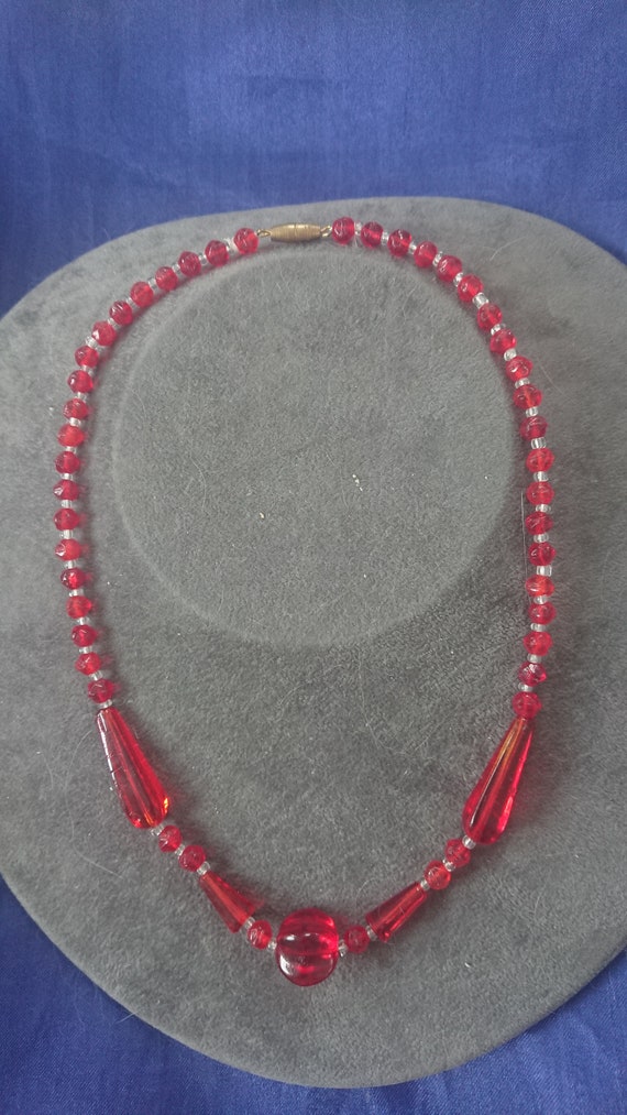 Lovely Art Deco red glass necklace - image 2
