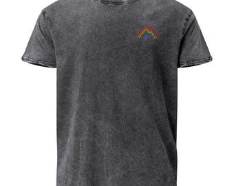 T-shirt Rainbow Mountain | Geborduurd | Zure wassing | Pride-shirt | LGBTQ