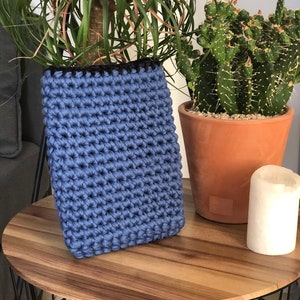 Tablet pouch