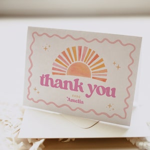 Cartão de agradecimento Boho Sun editável, modelo de agradecimento de 1º aniversário retrô de uma menina feliz, download instantâneo, modelo Canva