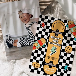 Invito di compleanno con skateboard, invito di compleanno per ragazzi, festa di skateboard, modello di invito per il primo compleanno modificabile con scacchi retrò e faccina sorridente