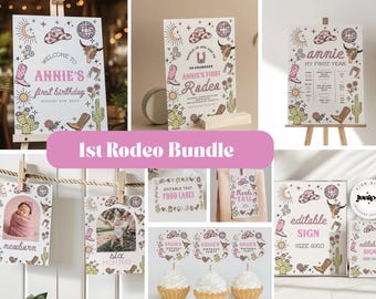 Puede incluir: Un conjunto de decoraciones de fiesta imprimibles para una fiesta de rodeo temática de primer cumpleaños. El conjunto incluye un letrero de bienvenida, una invitación de cumpleaños, un letrero para un hito de primer año, una etiqueta de comida, una etiqueta de agradecimiento, un letrero para una foto de recién nacido, un letrero para una foto de seis meses y tres adornos para cupcakes. Las decoraciones presentan un esquema de color rosa y blanco con ilustraciones de cactus, sombreros de vaquero, botas y una bola de discoteca.