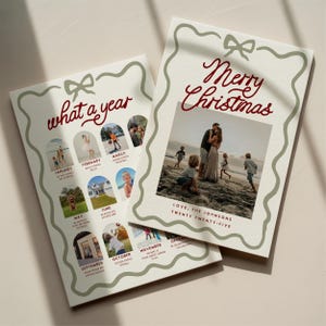 Pode incluir: Dois cart&otilde;es de Natal com fundo creme e borda verde. Um cart&atilde;o diz "Merry Christmas" em escrita vermelha com uma foto de fam&iacute;lia. O outro diz "what a year" com fotos para cada m&ecirc;s.