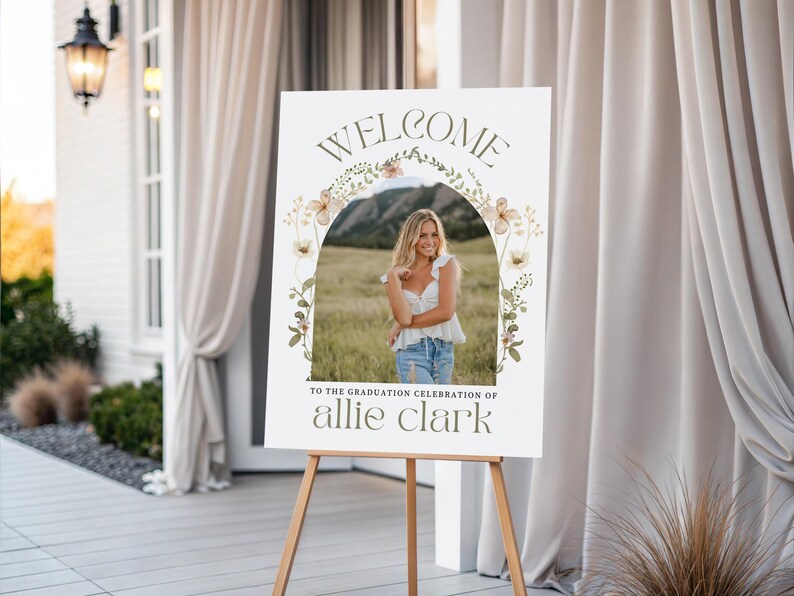 Invito di laurea in stile boho con fiori selvatici, modello Canva per annuncio floreale (5x7) immagine 11