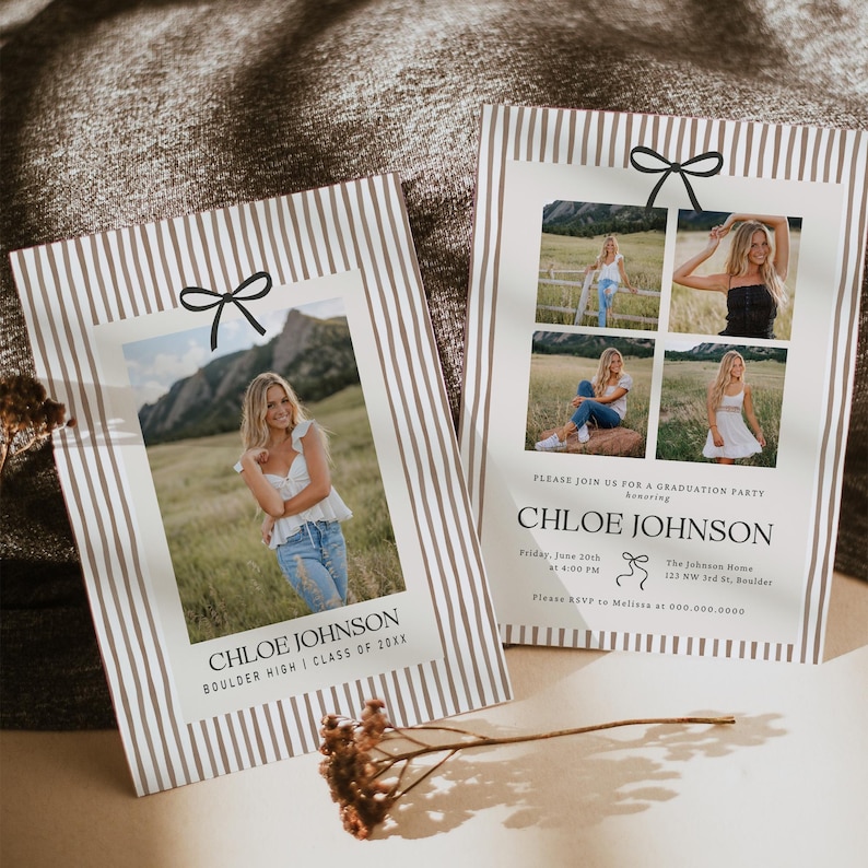Pode incluir: Dois convites para festa de formatura com um design de listras verticais brancas e marrons. Cada convite apresenta uma foto de uma jovem, com texto incluindo o nome "Chloe Johnson" e detalhes da formatura.