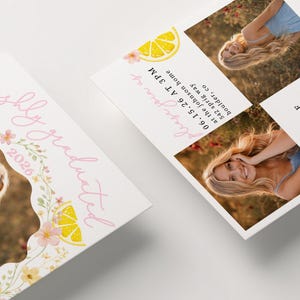 K&ouml;nnte beinhalten: Abschlussank&uuml;ndigungskarten mit einem Foto einer l&auml;chelnden Person. Die Karten zeigen rosa Text, darunter "frisch graduiert" und "Klasse von 2026", zusammen mit Zitronen- und Blumenillustrationen. Die Karten enthalten auch Veranstaltungsdetails.