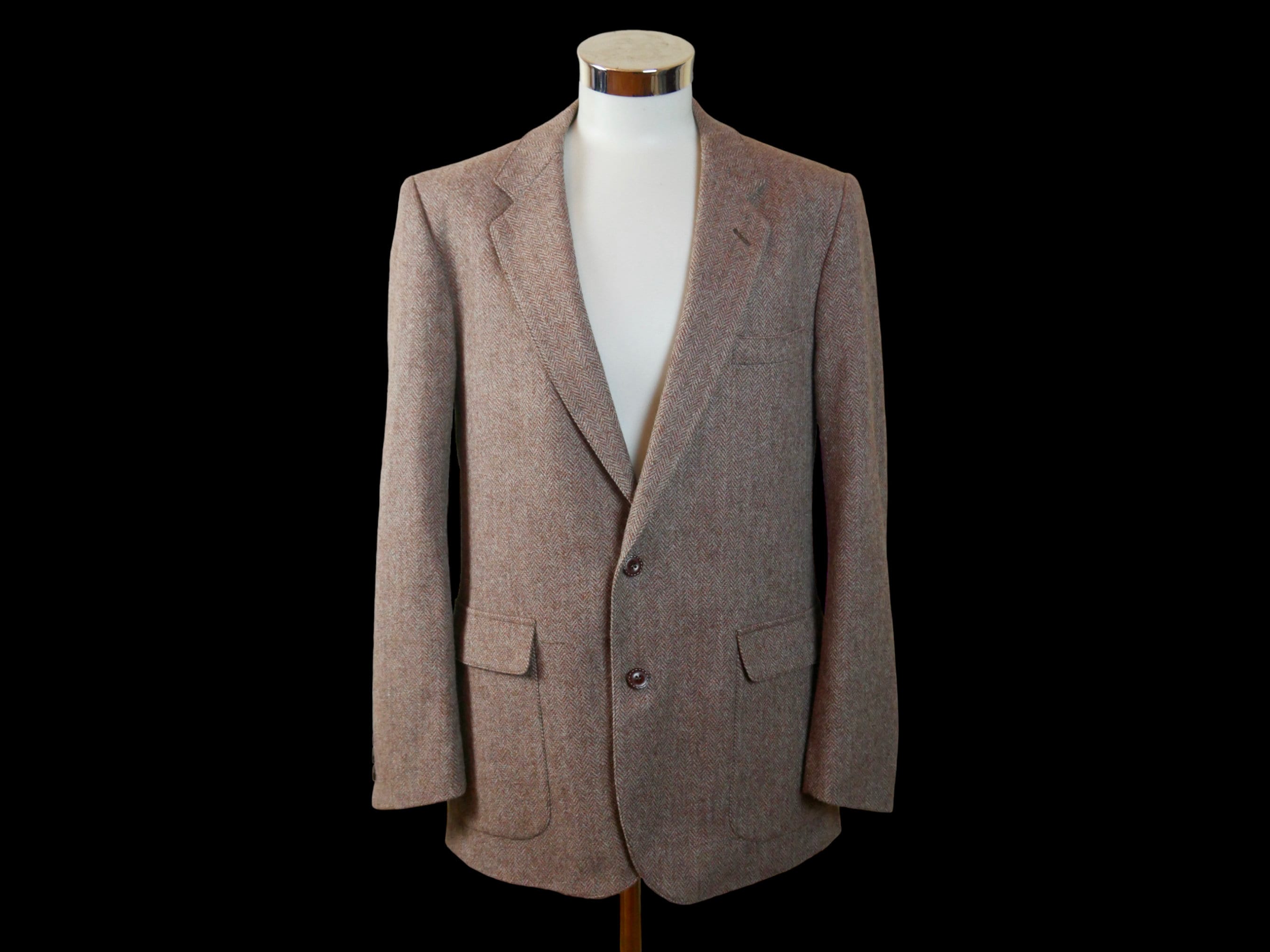 What is the purpose of the elbow patch on tweed professor jackets? - Quora