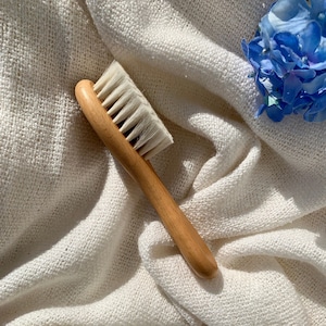 Brosse à cheveux en bois pour bébé, cadeau pour nouveau-né, cadeau de baby shower, panier de Pâques