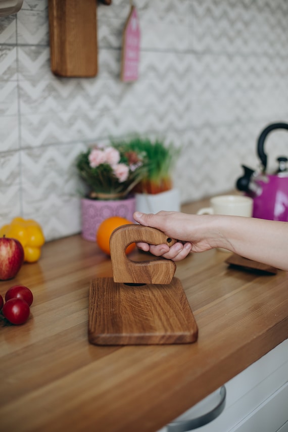 Cuchillo de madera seguro para niños, cuchillo Montessori para utensilios para  niños, cortador de frutas y verduras para niños pequeños, picador de roble  -  España
