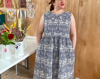 Handmade womens blue & white Brer Rabbit William Morris Midi Smock Dress with Peterpan Collar and Pockets ladies cottagecore