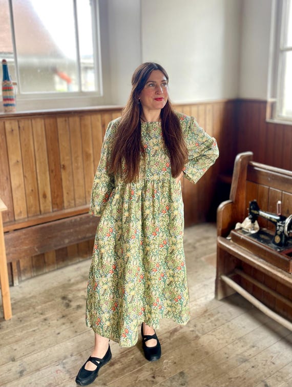 white christmas dresses Navy Floral Print Short Sleeved V-Neck Midi Smock Dress – AX Paris main image 1