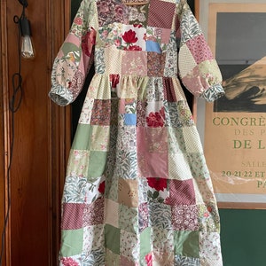 Handmade midi heirloom patchwork ladies smock dress pockets with william Morris and vintage floral fabric recycled quilted image 2