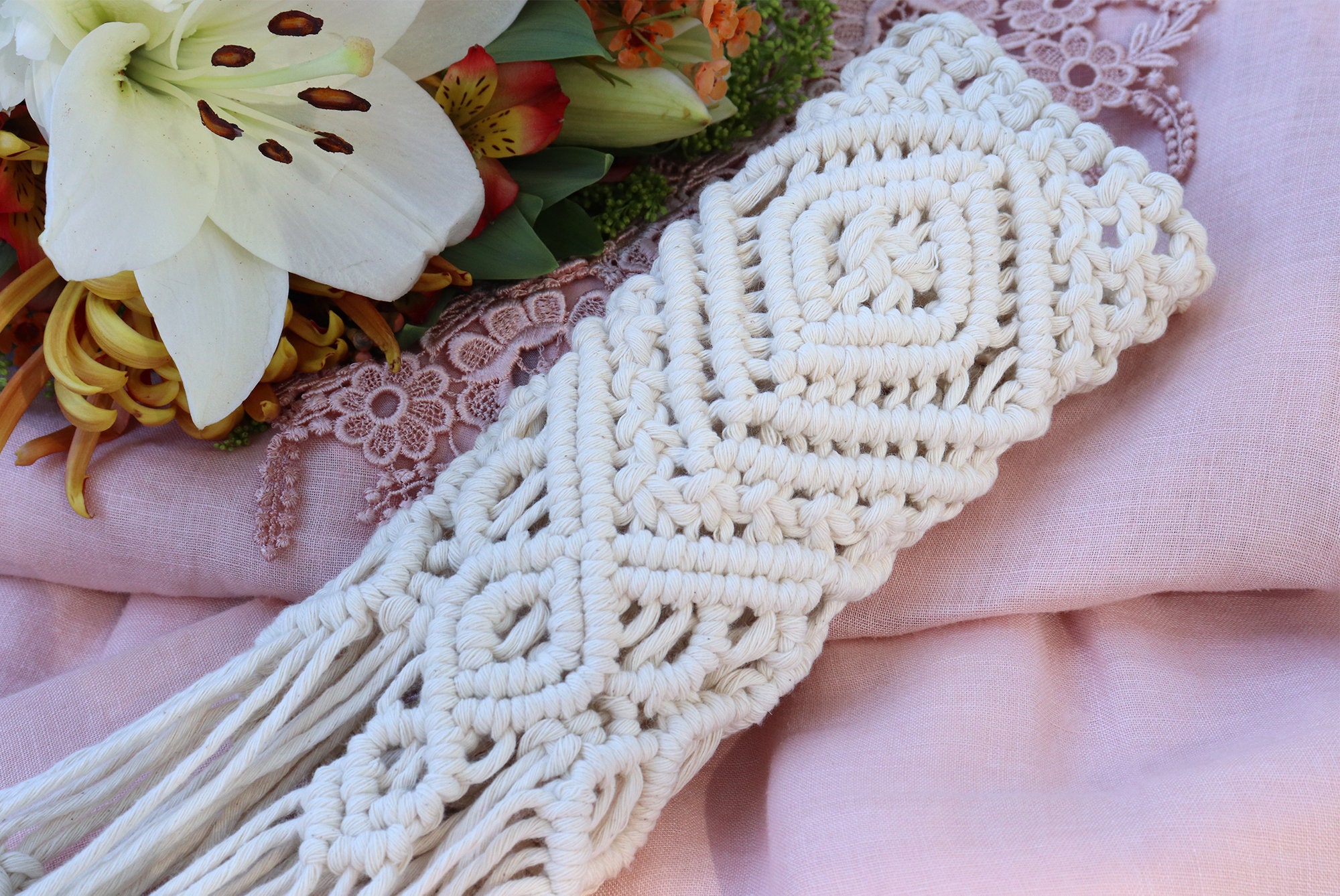 Bridal Bouquet Wrap, Macrame Bouquet Wrap, Boho Wedding, Macrame Wedding, Rustic Wedding, Barn Wedding, Wedding Accessories