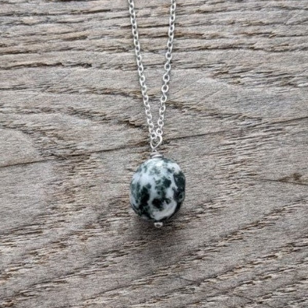 dainty tree agate necklace