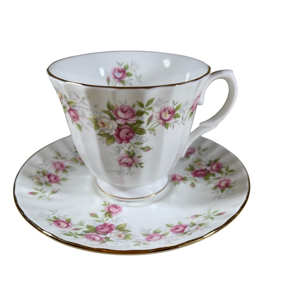 Duchess Fine Bone China Of England Tea Cup & Saucer Set June Bouquet Pattern