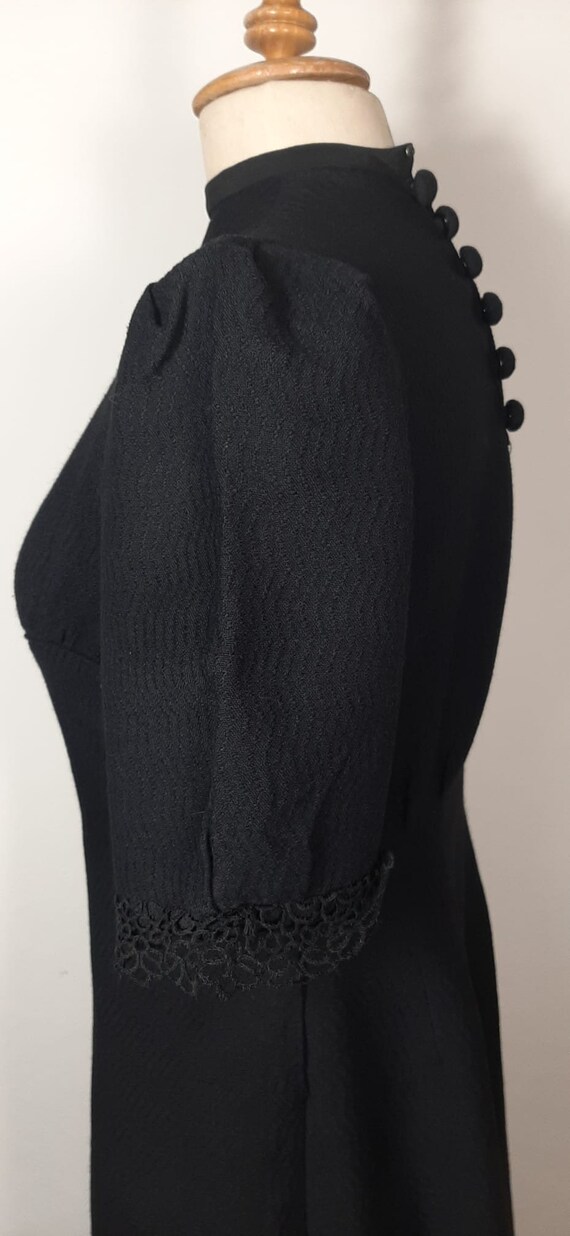 30s wool black dress with lace and covered buttons Si… Gem