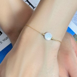 14K ゴールドフィルド シングルドロップ ミニマリスト 養殖真珠ブレスレット 上品でロマンチックなブレスレット 彼女へのギフト フレンチスタイルジュエリー