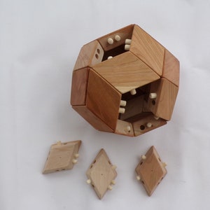 Rhombic Triacontahedron 3D Puzzle. Very Very challenging