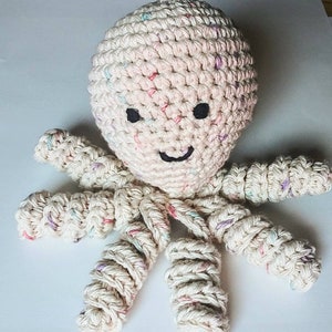 Crocheted Cat Toy, Cat Kicker Toy, Kitten Toy, Octopus cat toy, Octopus Cat Kicker toy, color Speckles