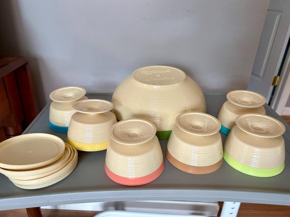 Vintage Raffia Ware by Thermo-temp - 6 Footed Dessert Bowls With