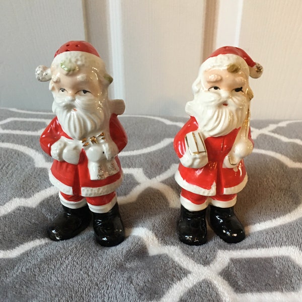 Vintage Christmas Santa Claus Salt and Pepper Shakers Set - Midcentury 1950s Santa Christmas Tableware - Paper Label: Japan