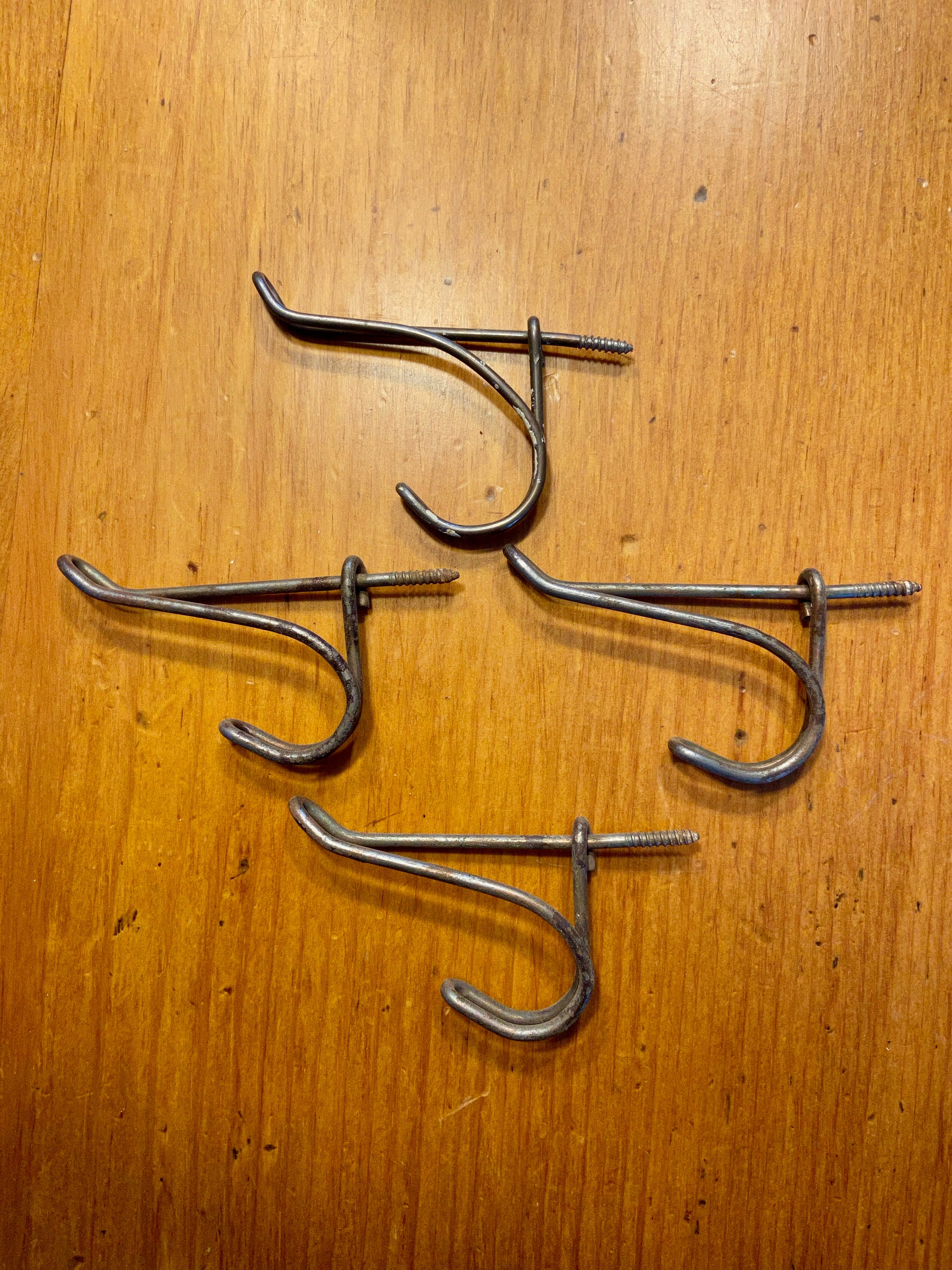 Vintage Wire Coat Hooks - Set of 4 - DIY Projects - Wall Hanging Decor
