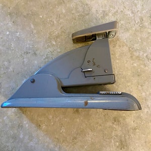 Cool Vintage Heavy Duty Metal Retro Desk Stapler 