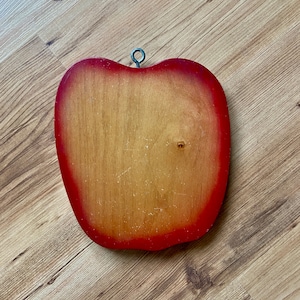 Vintage Bread Board in Apple Shape with Red Edges - Vintage Cutting Board - Charcuterie Board - Kitchen Cutting Board, Old Cutting Board