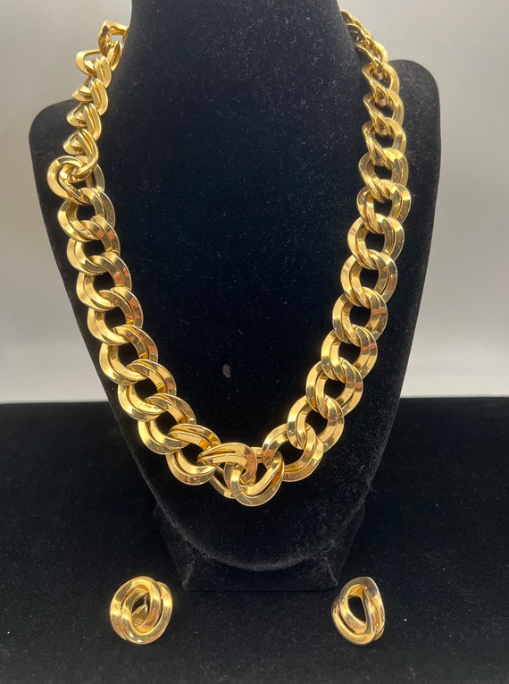 Stunning Monet Chunky Statement Chain Necklace and