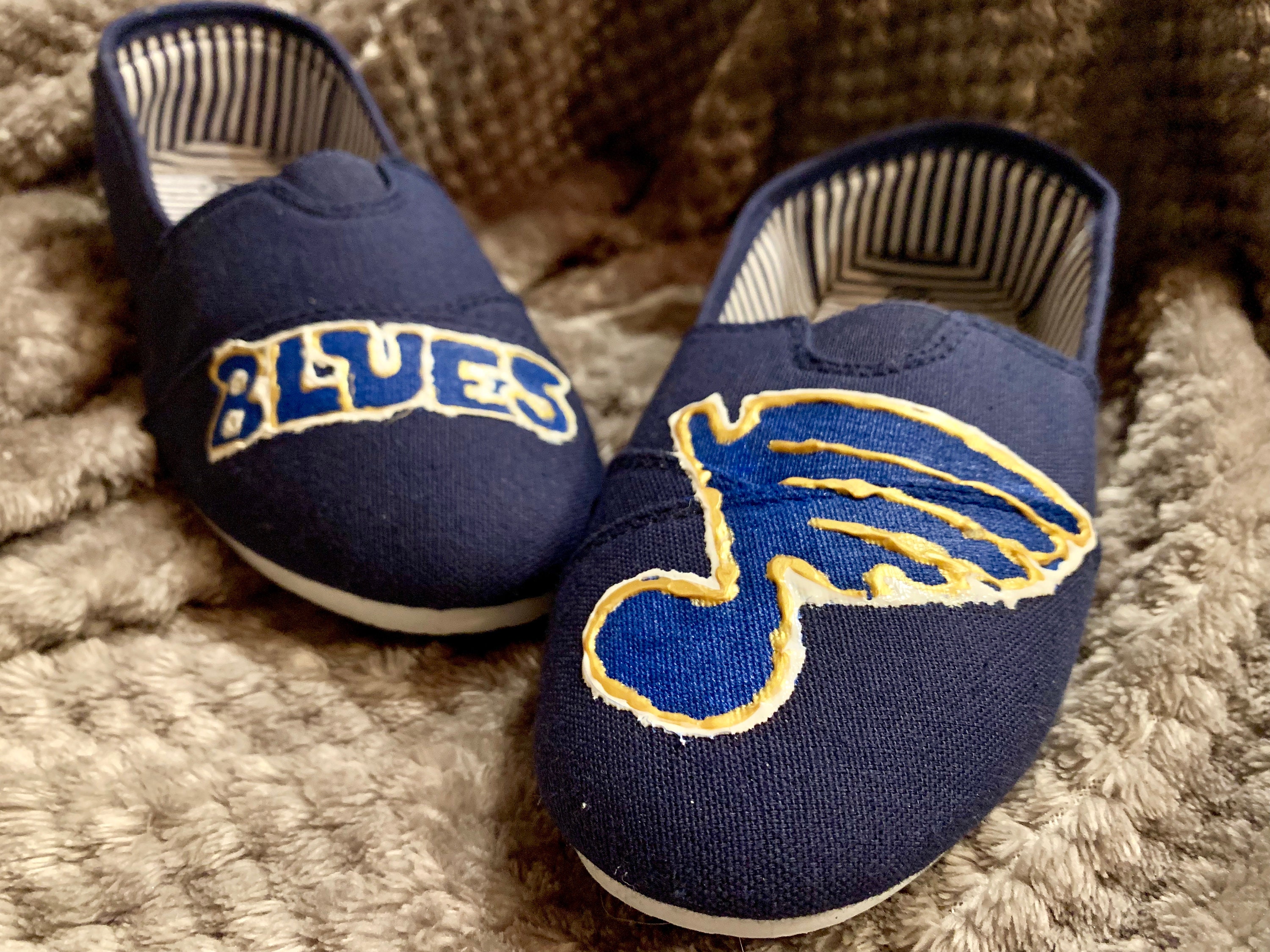 Women’s E-LOV ST LOUIS BLUES HOCKEY Tennis Shoes Sneakers SIZE 7.5 US 40  EURO