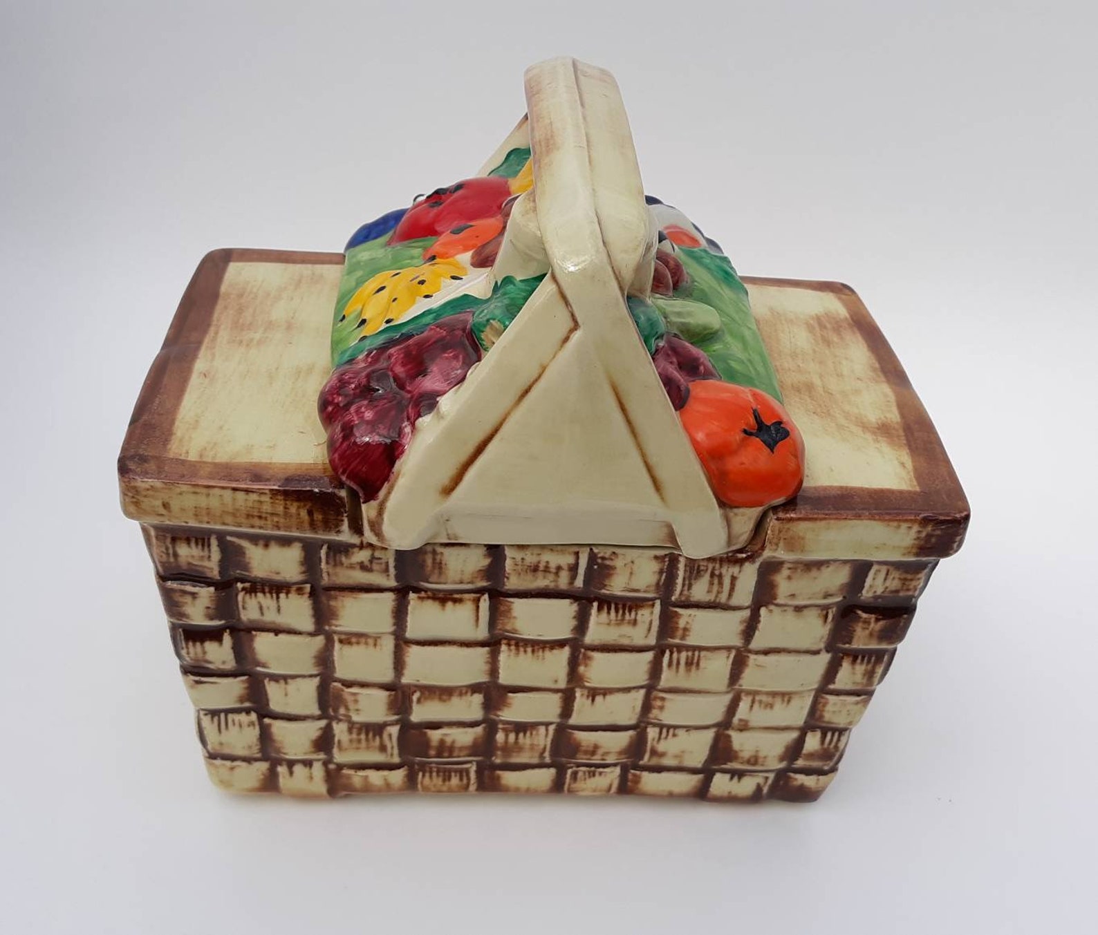 Picnic Basket Mccoy Cookie Jar Vintage With Fruits Adorable Unique