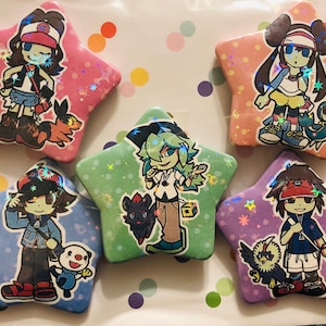 CLEARANCE Unova Friends Holo-star buttons