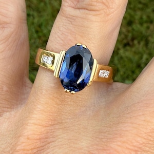 Vintage Circa 1996 Oval Blue Sapphire Princess Cut Natural Diamonds Cocktail Engagement Ring 18K Yellow Gold