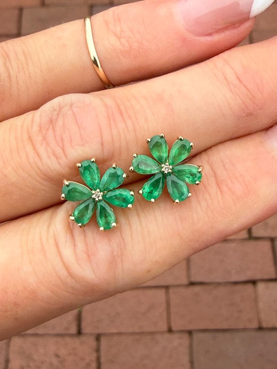 Pear Shape Green Emerald Cluster Round Diamond Fl… - image 10