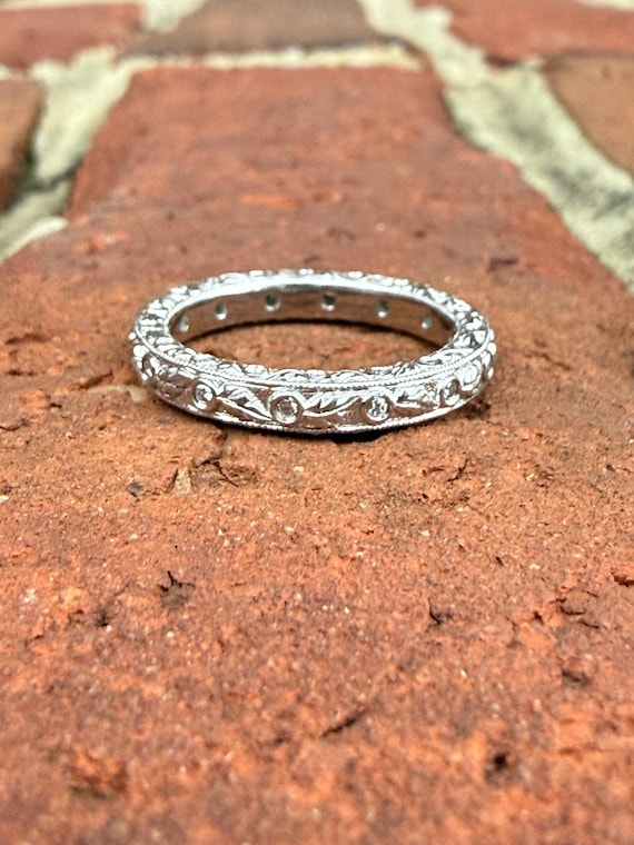 Ritani Solid Platinum Leaf Bezel Set Diamond Full… - image 11