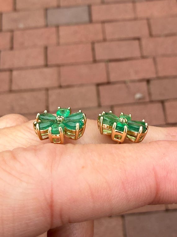 Pear Shape Green Emerald Cluster Round Diamond Fl… - image 4