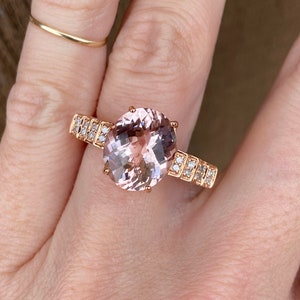 Oval Checkerboard Cut Morganite Round Diamond Ring in 14K Rose Gold