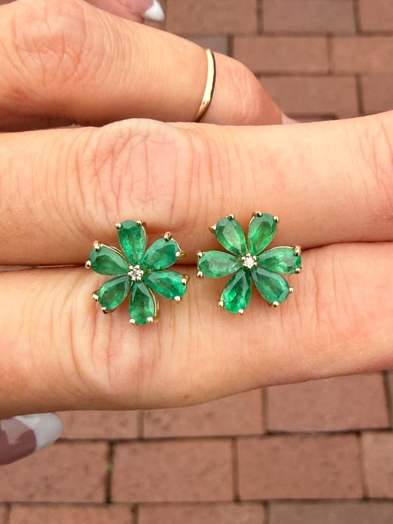 Pear Shape Green Emerald Cluster Round Diamond Fl… - image 8