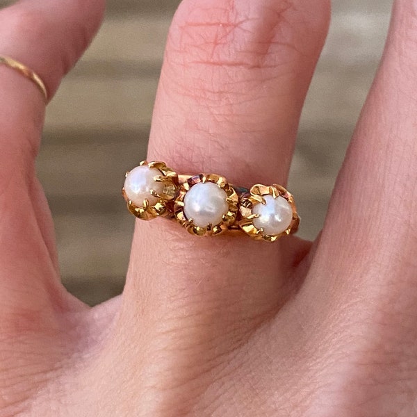 Vintage Estate 3 Pearl Trilogy Stacking Stackable Band Ring 22k Yellow Gold