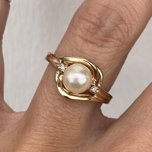 Pearl Round Diamond Cocktail Ring 14k Yellow Gold