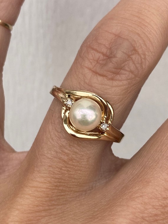 Pearl Round Diamond Cocktail Ring 14k Yellow Gold